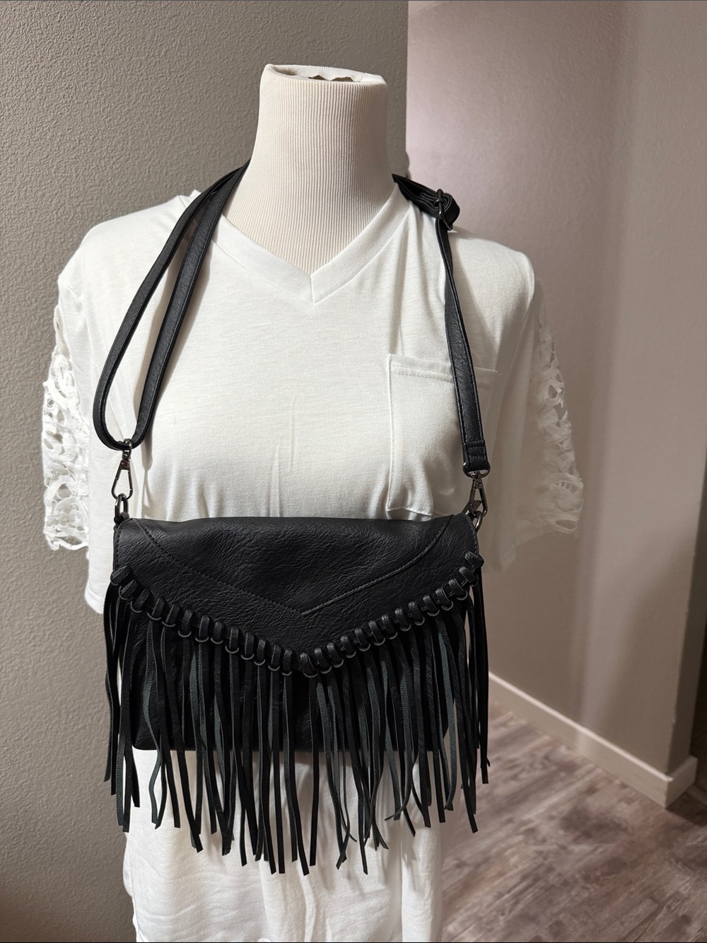 Black Fringe Crossbody Bag - Stylish Everyday Shoulder Bag